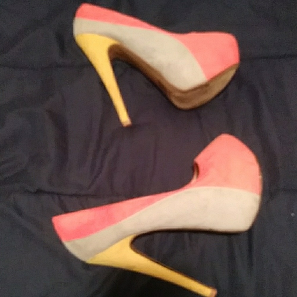 Color Heels